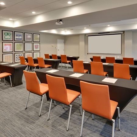 Holiday Inn Express & Suites Irving Conv Ctr - Las Colinas By Ihg Экстерьер фото