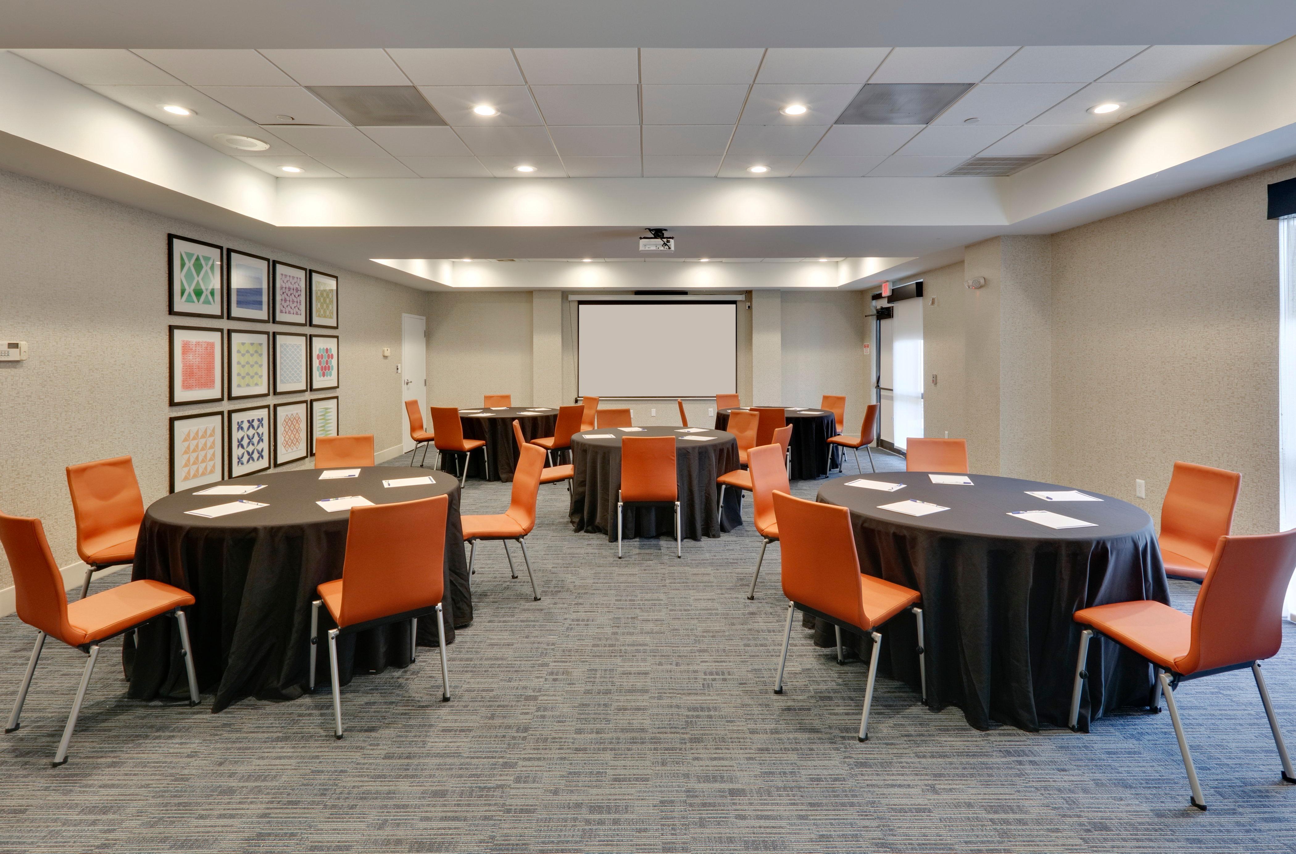 Holiday Inn Express & Suites Irving Conv Ctr - Las Colinas By Ihg Экстерьер фото