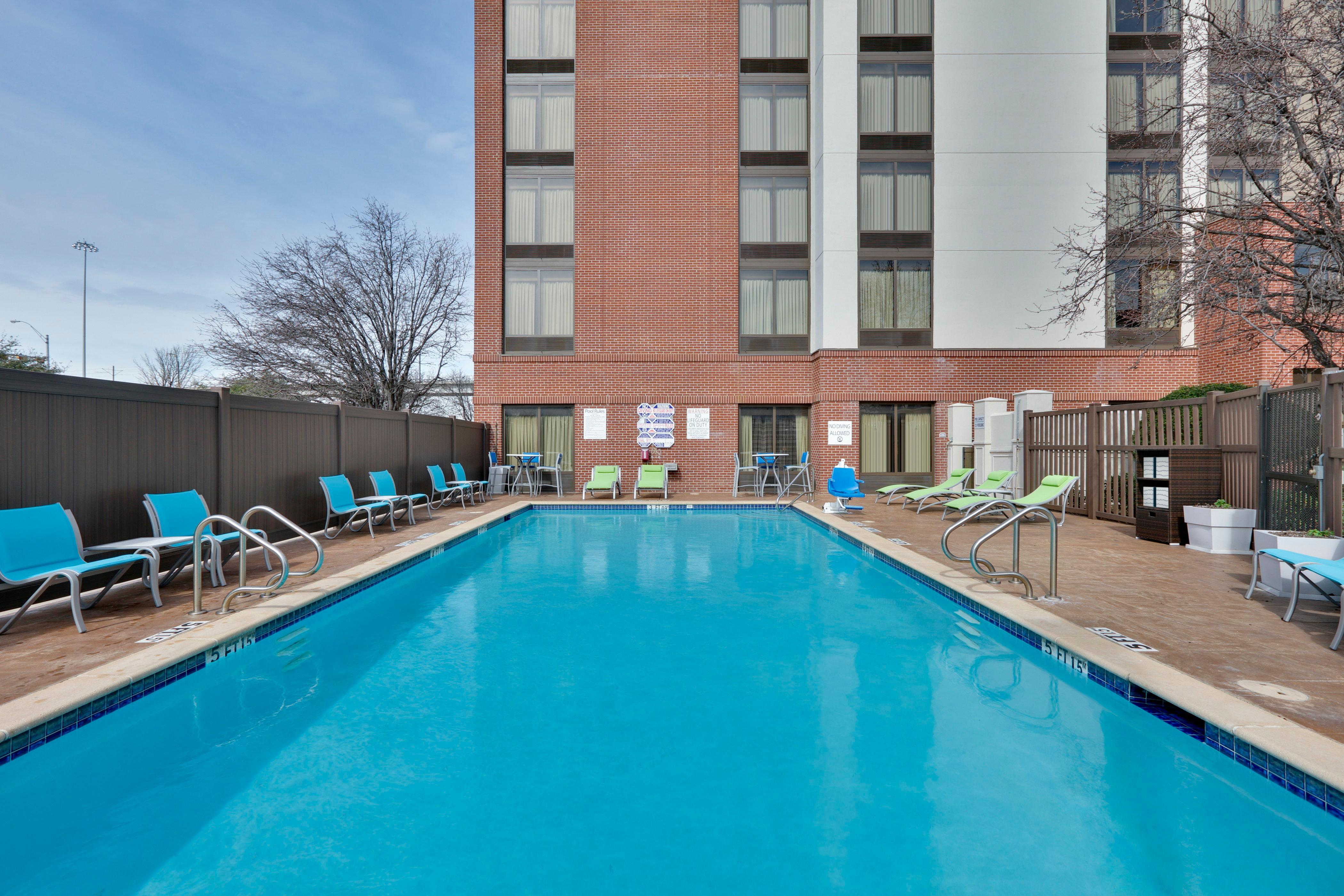 Holiday Inn Express & Suites Irving Conv Ctr - Las Colinas By Ihg Экстерьер фото