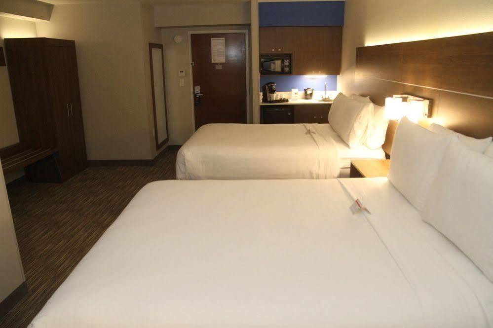 Holiday Inn Express & Suites Irving Conv Ctr - Las Colinas By Ihg Экстерьер фото